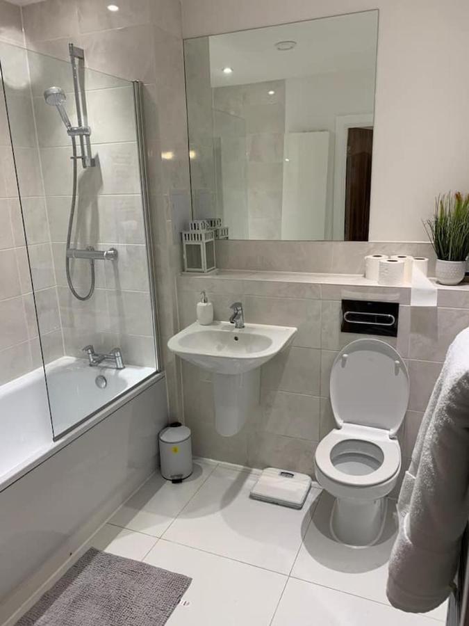 Lovely 1-Bed Serviced Apartment With Free Parking West Thurrock Zewnętrze zdjęcie
