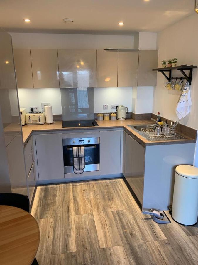 Lovely 1-Bed Serviced Apartment With Free Parking West Thurrock Zewnętrze zdjęcie