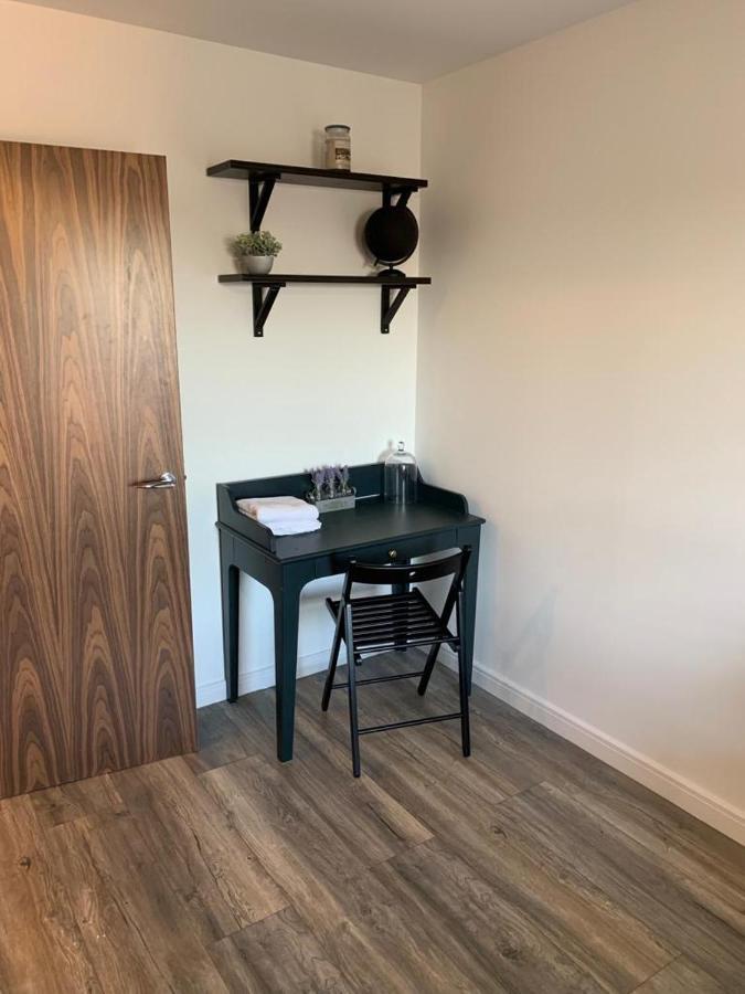 Lovely 1-Bed Serviced Apartment With Free Parking West Thurrock Zewnętrze zdjęcie